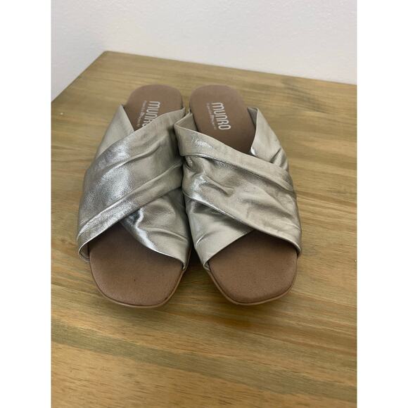 Munro Lee Silver Metallic Slide Block Heel Sandal Slip On Comfort Womens 6 - Picture 4 of 7